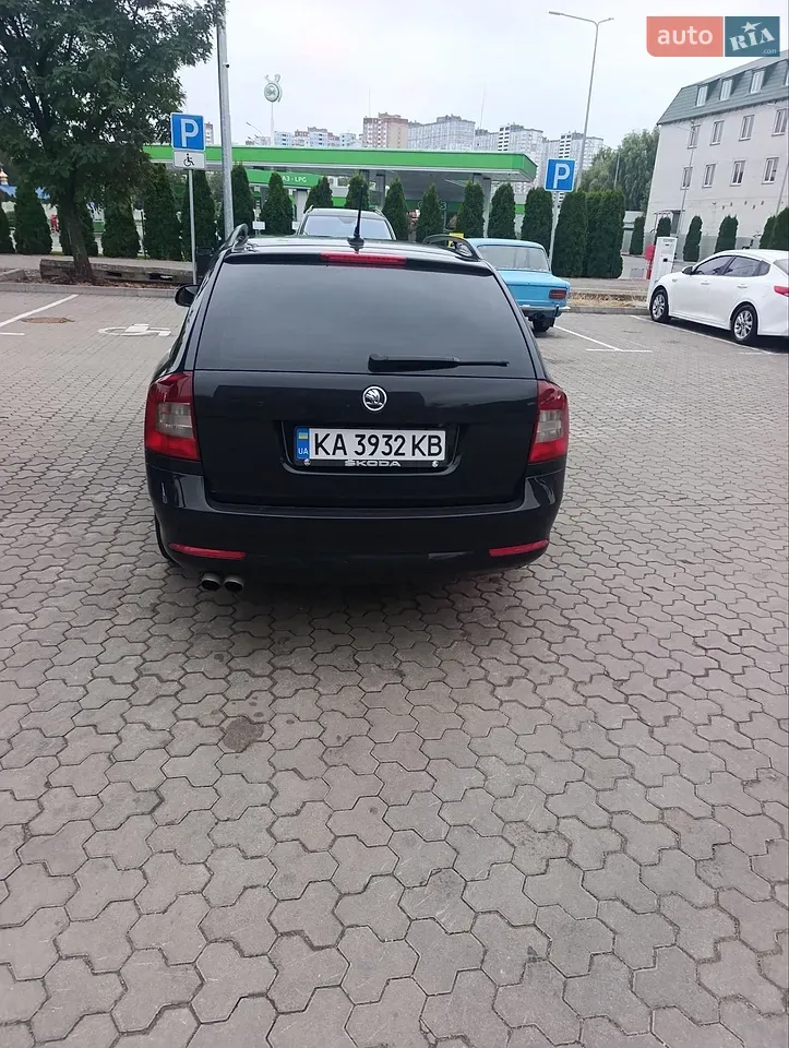 Skoda Octavia 2009 photo 3
