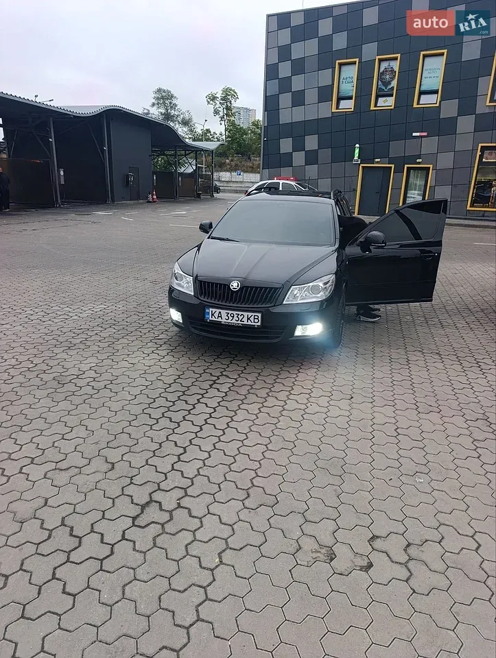 Skoda Octavia 2009 photo 4