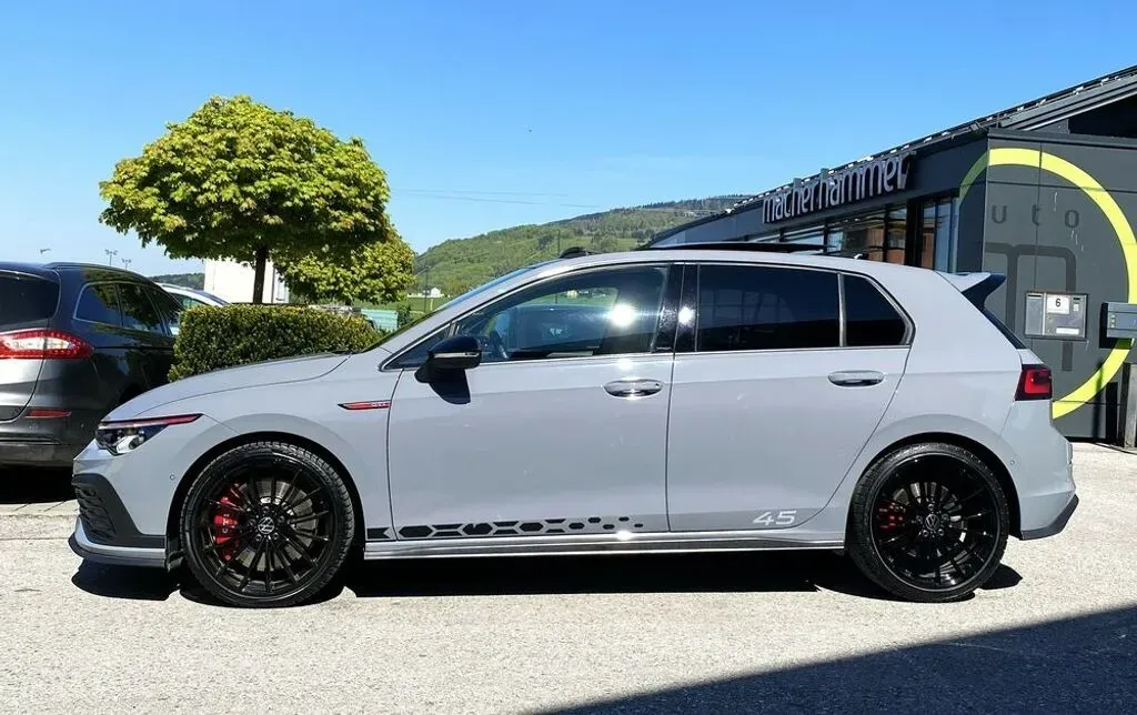 Volkswagen Golf 2022 photo 2