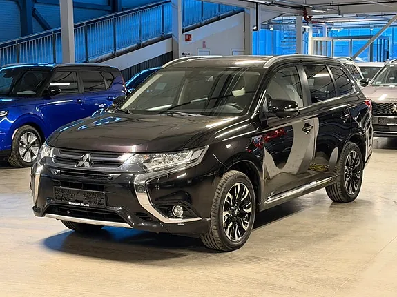 Mitsubishi Outlander 2016 photo 2