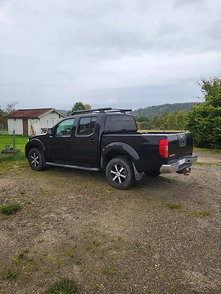 Nissan Navara 2011 photo 3