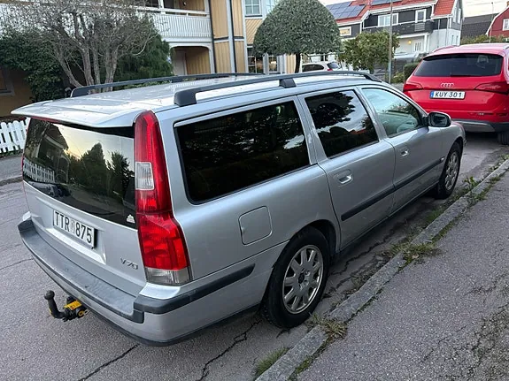 Volvo V70 2003 photo 2
