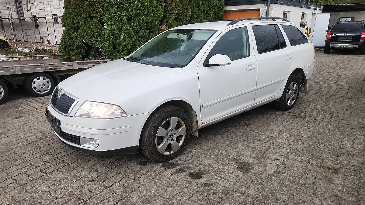 Skoda Octavia 2005 photo 2