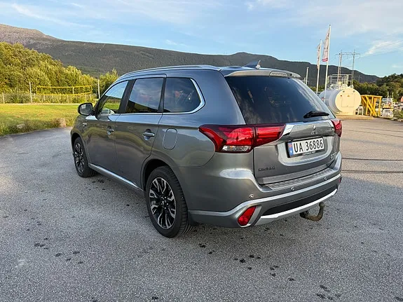 Mitsubishi Outlander 2017 photo 3
