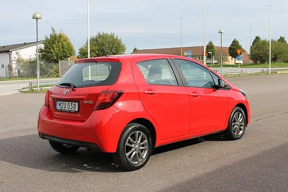 Toyota Yaris 2016 photo 3