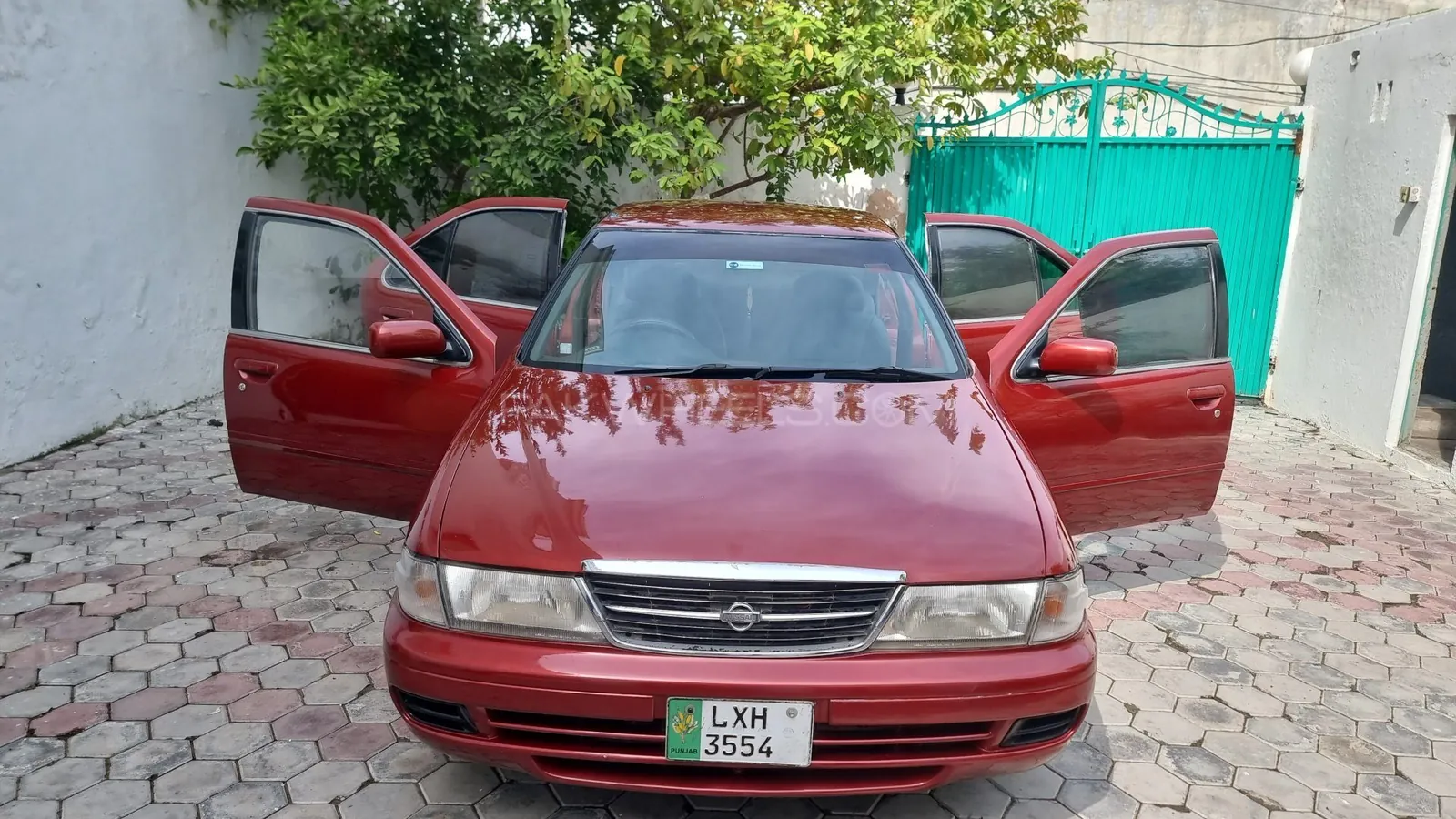 Nissan Sunny
