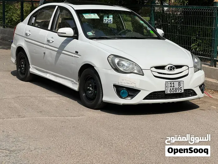 Hyundai Accent 2011 photo 2