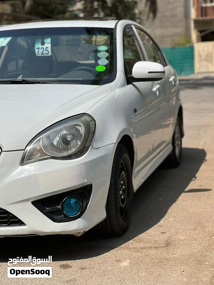 Hyundai Accent 2011 photo 4