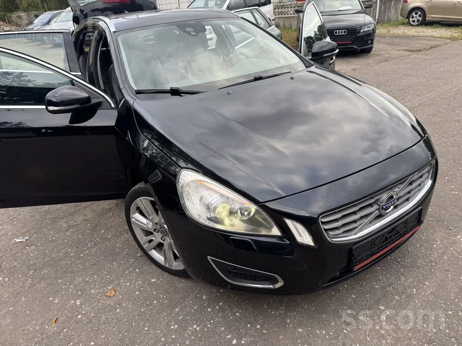 Volvo V60 2012 photo 3