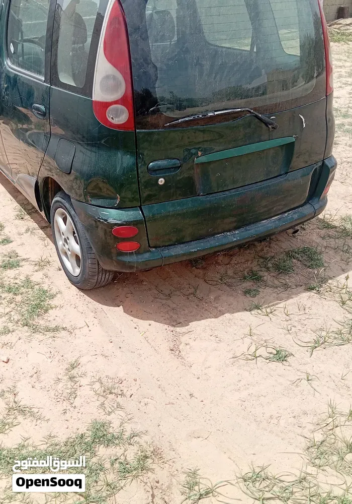 Toyota Yaris 2004 photo 4