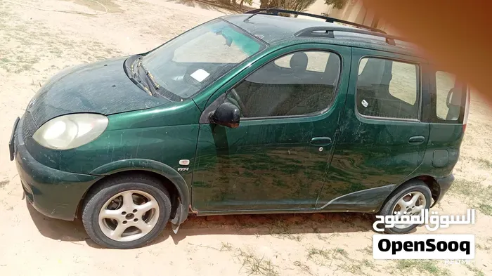 Toyota Yaris 2004 photo 2