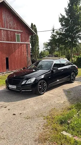Mercedes-Benz E 220 D