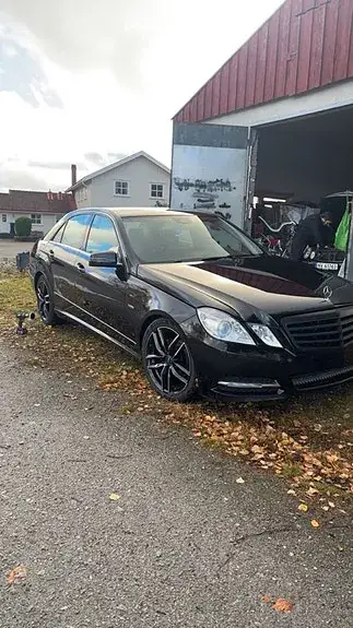 Mercedes-Benz E 220 D 2011 photo 4