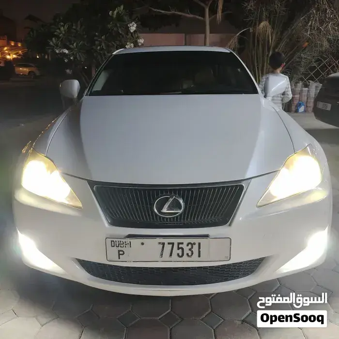 Lexus Is 300 2009 photo 4