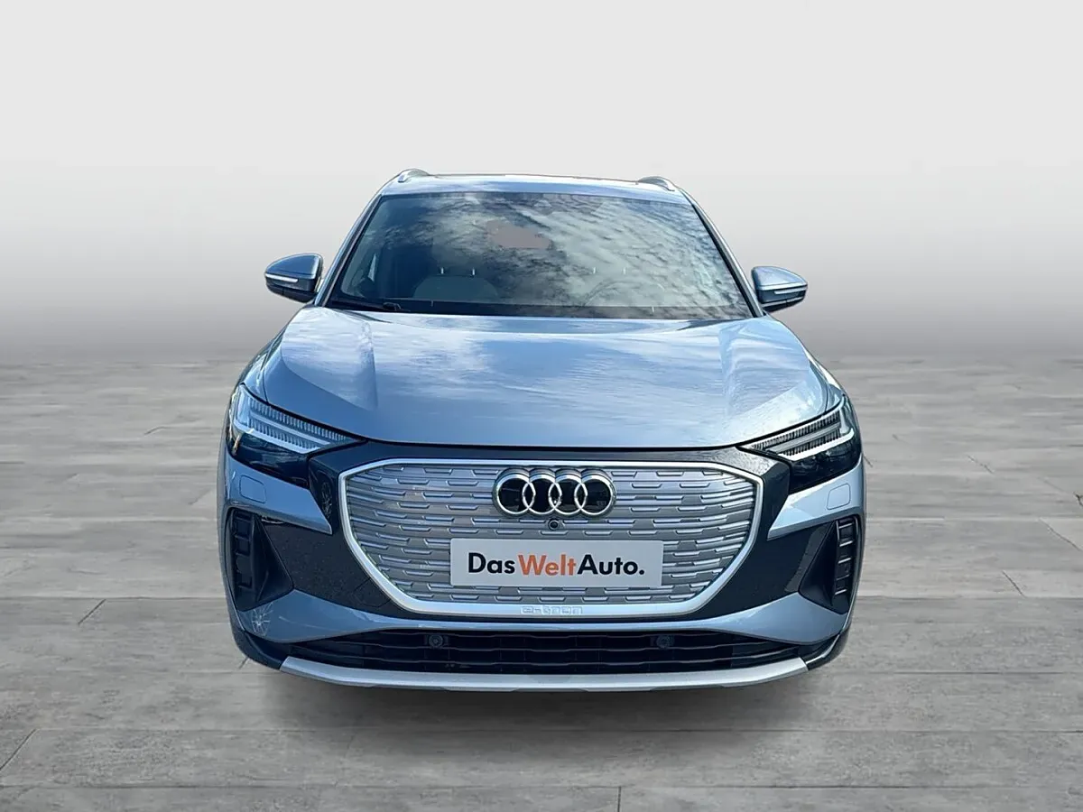 Audi Q4 2023 photo 2