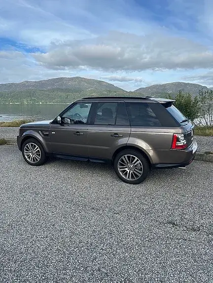 Land Rover Range Rover 2010 photo 2