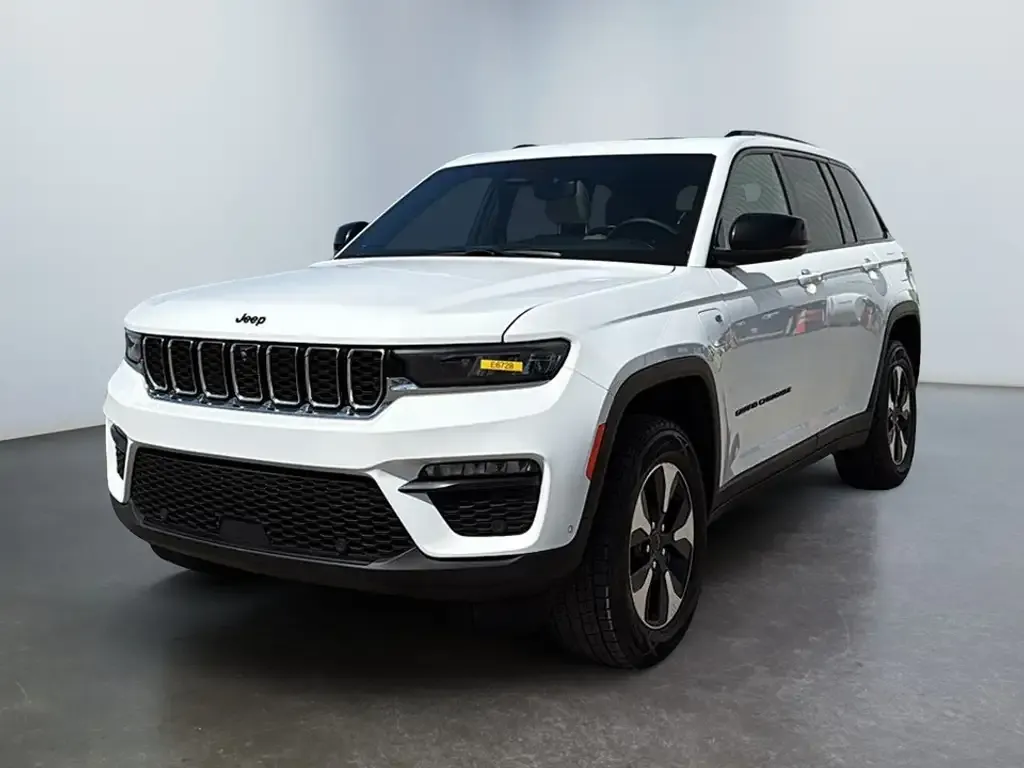 Jeep Grand Cherokee 2023 photo 2