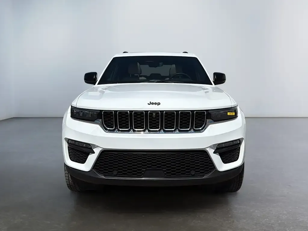 Jeep Grand Cherokee 2023 photo 3