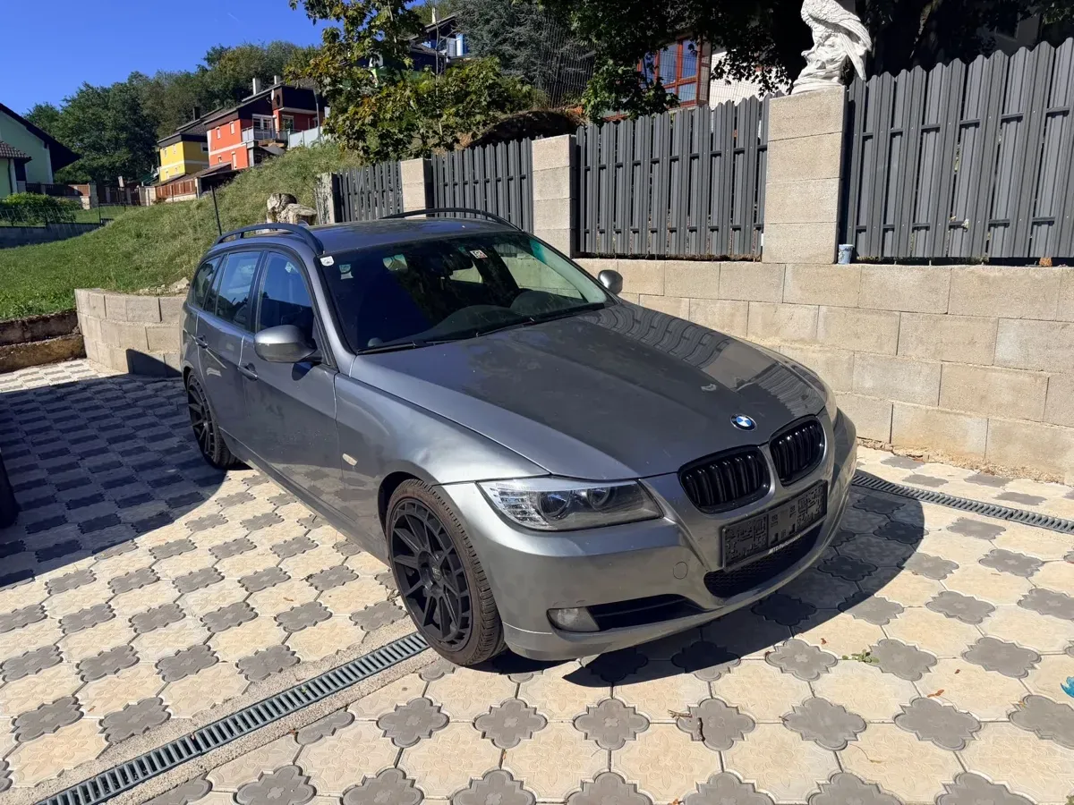 BMW 3 Series 2008 photo 2