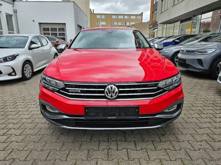 Volkswagen Passat 2020 photo 2