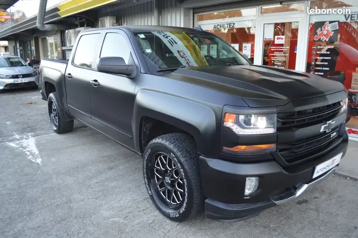 Chevrolet Silverado 2018 photo 2