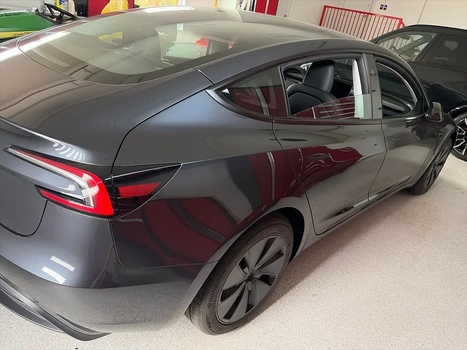 Tesla Model 3 2026 photo 4