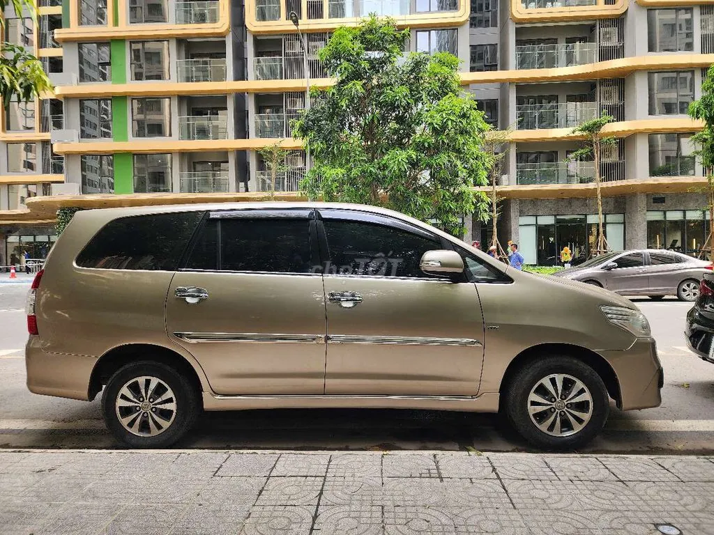 Toyota Innova 2016 photo 2