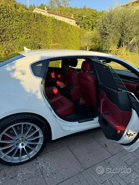 Maserati Quattroporte 2016 photo 4