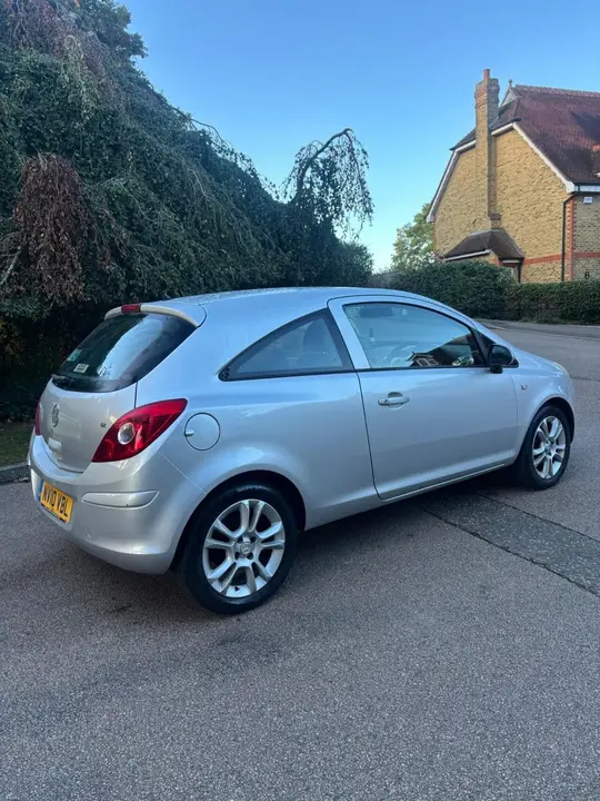 Vauxhall Corsa 2010 photo 4