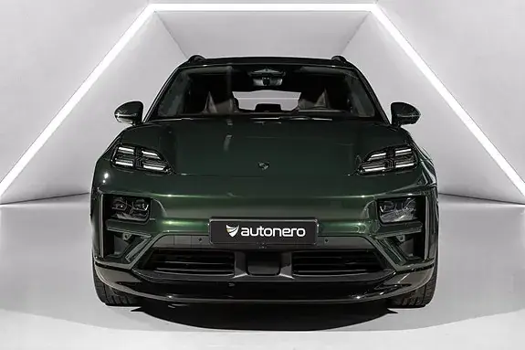 Porsche Macan Turbo 2025 photo 3