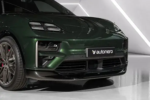 Porsche Macan Turbo 2025 photo 5