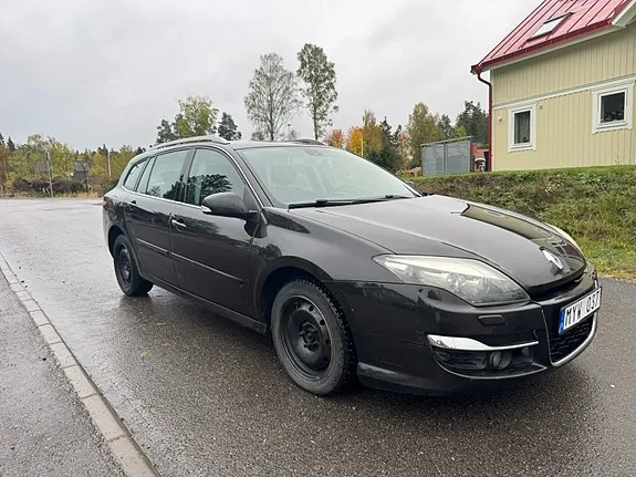 Renault Laguna 2011 photo 4