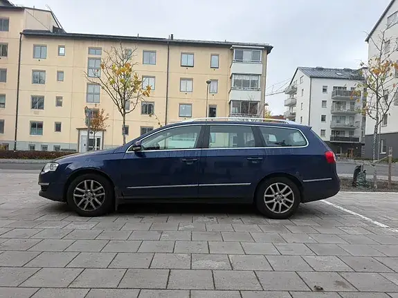 Volkswagen Passat 2010 photo 2