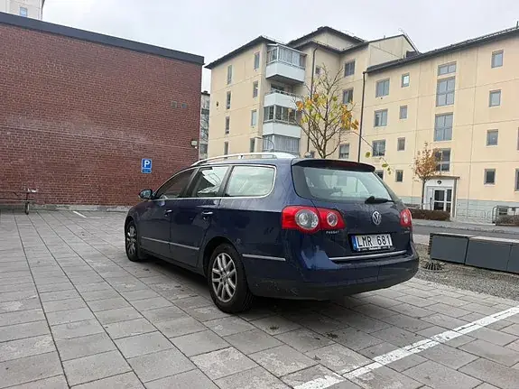 Volkswagen Passat 2010 photo 3