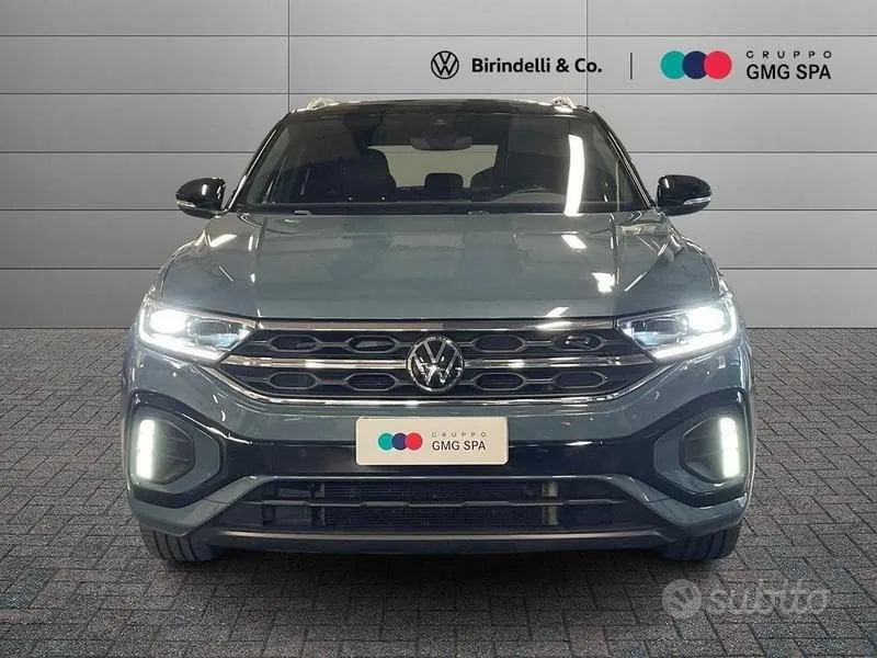 Volkswagen T-Roc 2023 photo 2