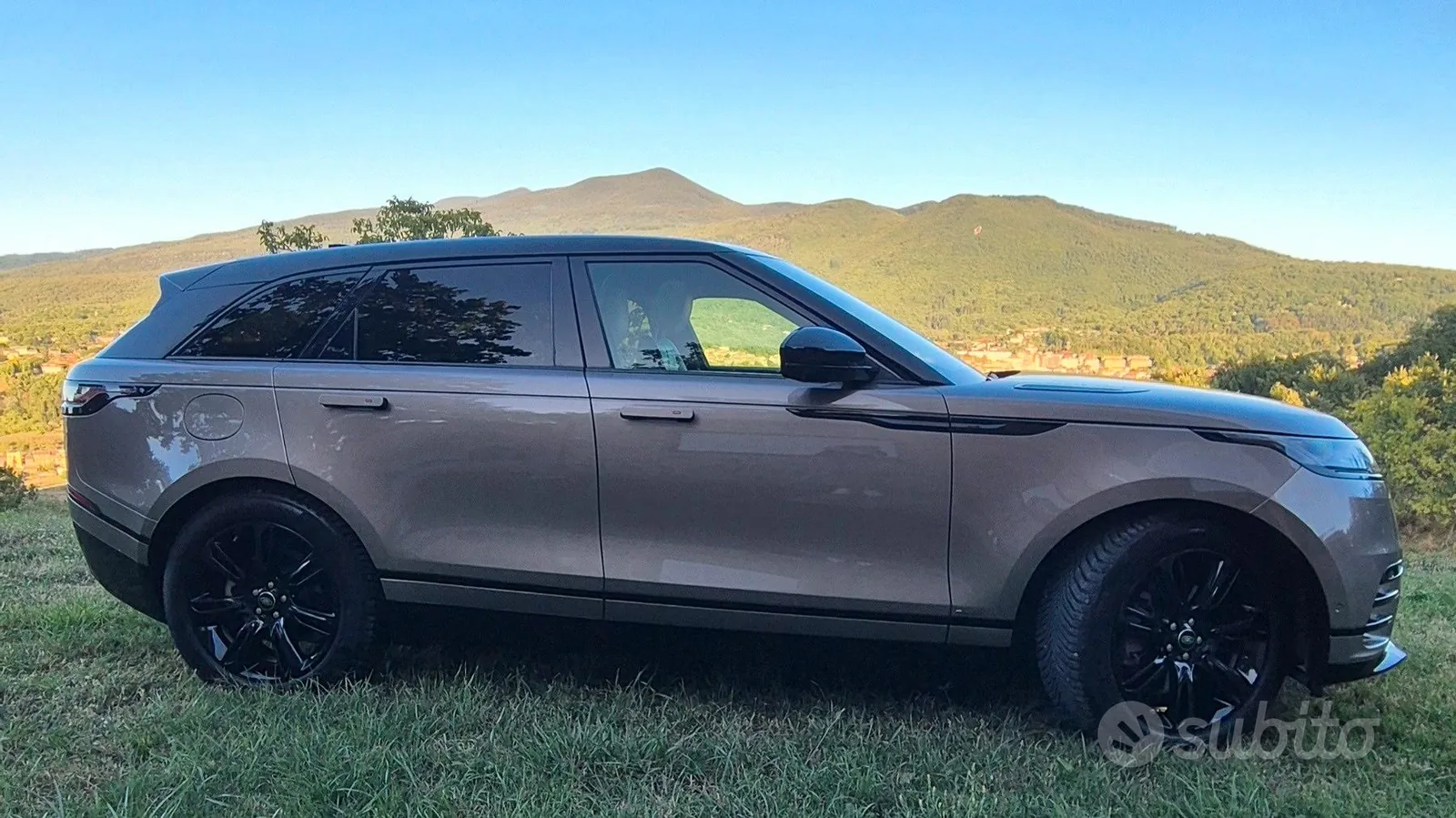 Land Rover Range Rover Velar 2021 photo 2