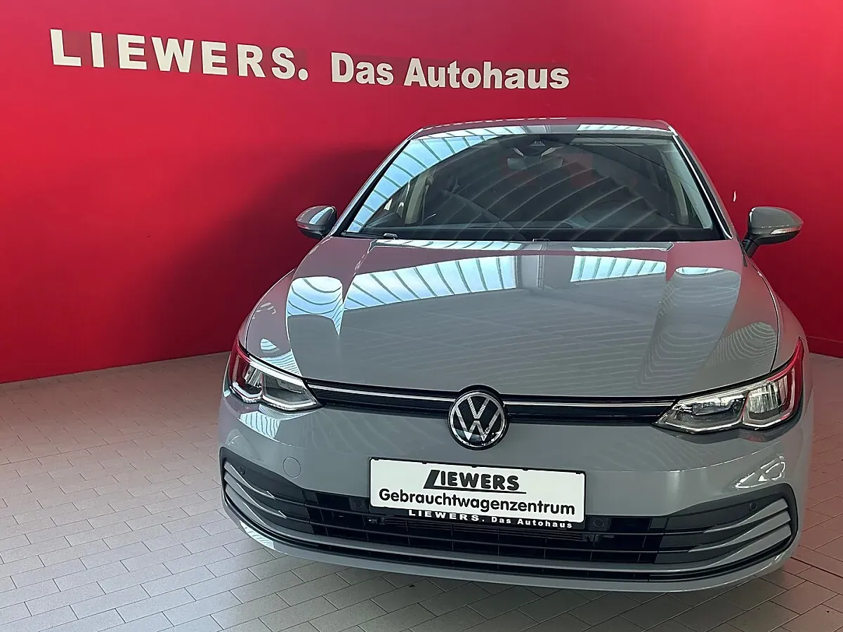 Volkswagen Golf 2024 photo 2