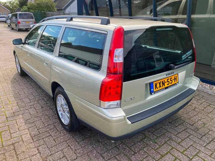 Volvo V70 2007 photo 2
