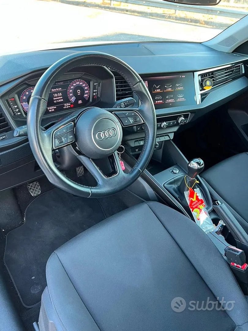 Audi A1 2024 photo 2
