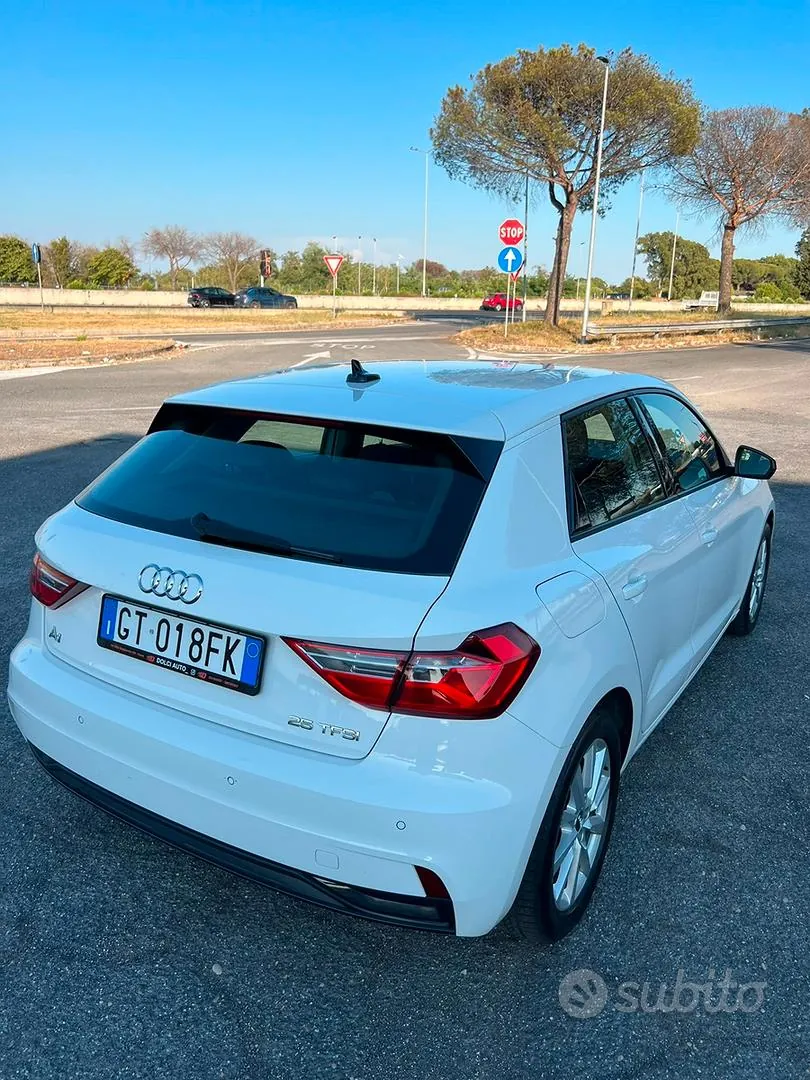 Audi A1 2024 photo 3