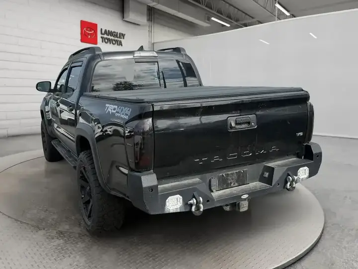 Toyota Tacoma 2018 photo 3