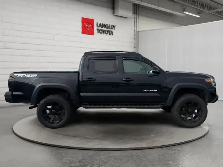 Toyota Tacoma 2018 photo 5
