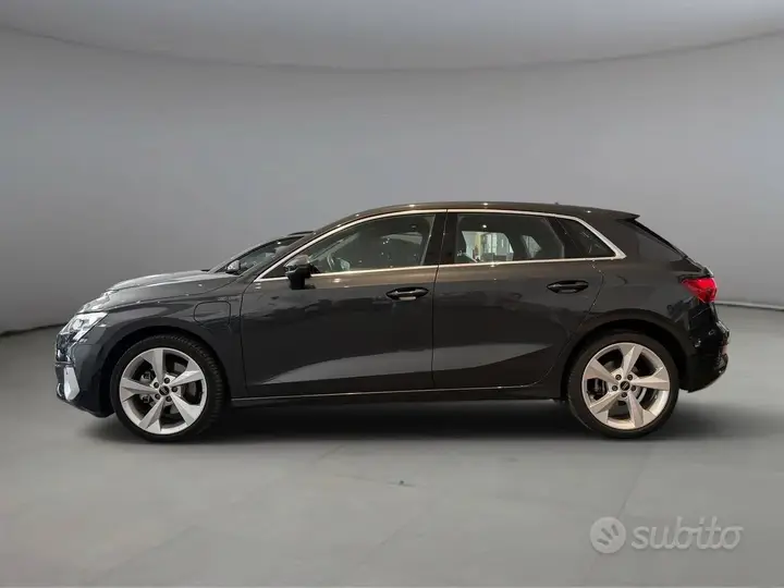 Audi A3 2023 photo 3