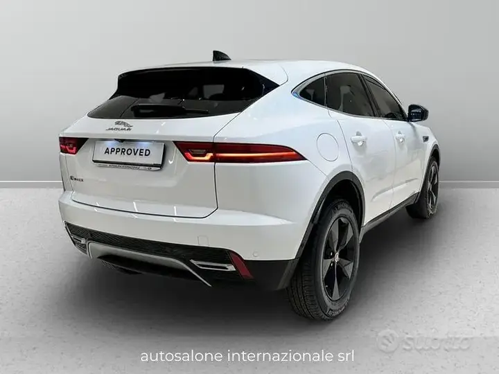 Jaguar E-Pace 2021 photo 2