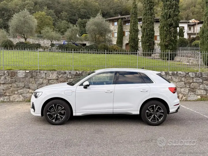 Audi Q3 2022 photo 4