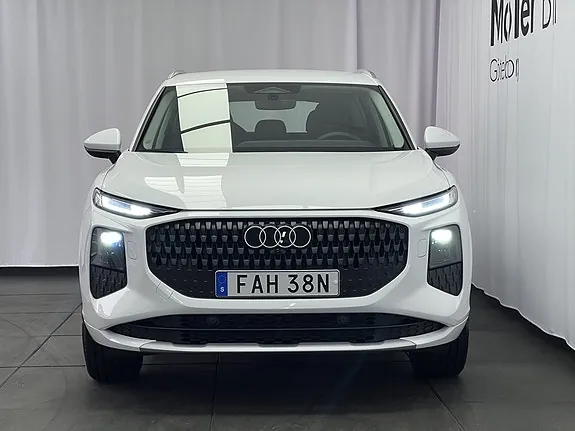 Audi Q3 2026 photo 3