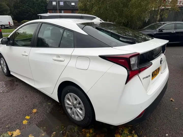 Toyota Prius 2021 photo 5