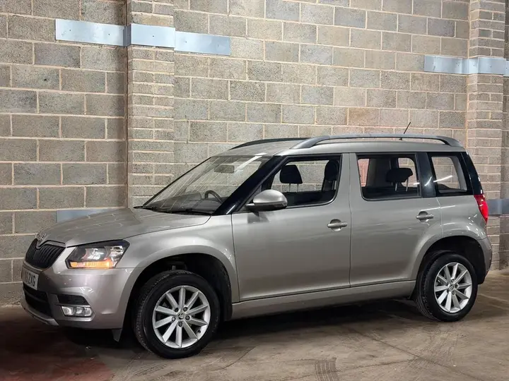 Skoda Yeti 2015 photo 4