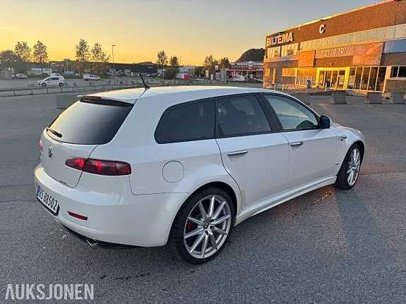 Alfa Romeo 159 2009 photo 5