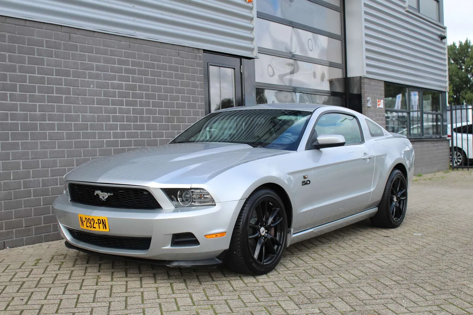 Ford Mustang 2011 photo 4